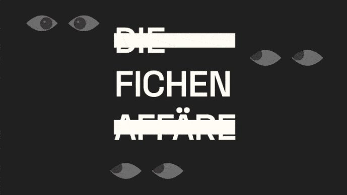 Augen die beobachten im Vordergrund das Logo 'Die Fichen Affäre'